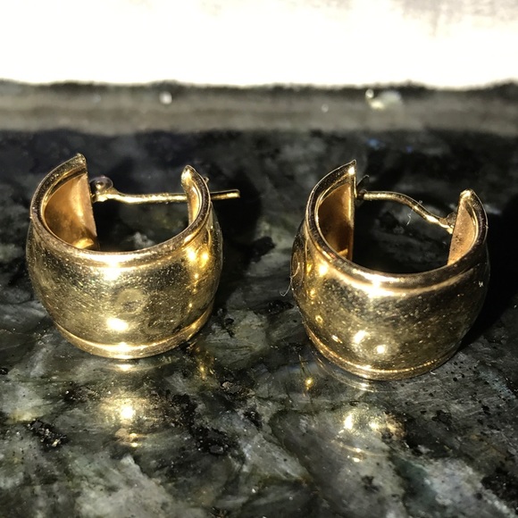 Jewelry - Ladies 14k  gold hoop earrings, please read below